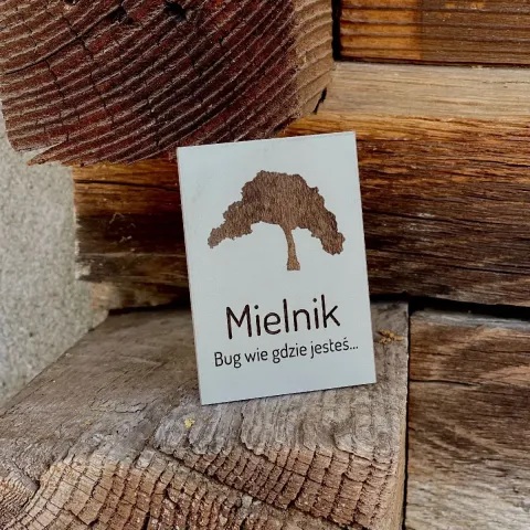 Mielnik - magnes drewniany biały lipowy "Mielnicka Sosna"