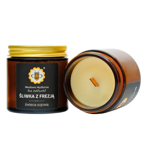 Śliwka z Frezją, świeca sojowa 120 ml, kup na Naturi.Love